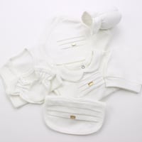 طقم مواليد لحديثي الولادة – 7 قطع