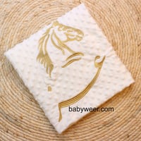 مفرش بنمط حب الرمان بكتابة الاسم