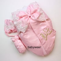 مدس مواليد مزين بالكلفة 3 قطع بلون وردي