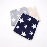 كوفلة تريكو بطبعة النجوم