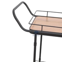 عربية تقديم دورين معدن لون اسود سطح خشب لون بني