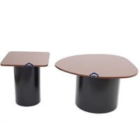 طقم طاولتين قهوه لون اسود وبني قاعدة معدن وسطح قشر...