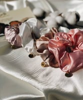 ربطات ساتان حريري ناعم درجة اولى عدد 4 الوان صنع ف...