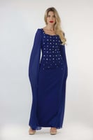 فستان أزرق بتفاصيل خرز