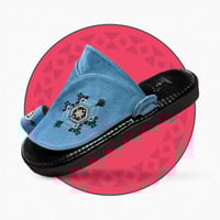 حذاء شرقي مطرز مودرن