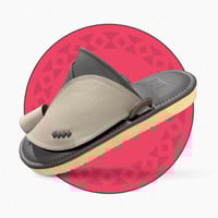 حذاء شرقي كلاسيك