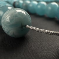 سماوي معرق اسود برمادي - طربزونة وفواصل فضة