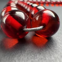 احمر شفاف بابيض - طربزونة وفواصل فضة