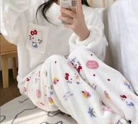 بجامة هيلو كيتي