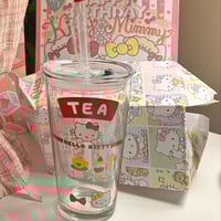 بوكس باقة مع كوب هيلوكيتي مع كرت اهداء