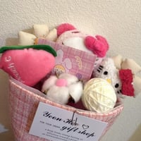 باقة هيلوكيتي مع كيس وكرت