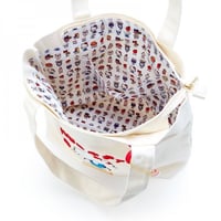 حقيبة هيلوكيتي المقاس 38*26