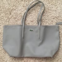 شنطة لاكوست رمادي ( لارج )