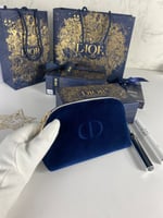 شنطة ديور مع المسكره