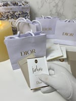 عطر ديور الأصلي + الكيس الأصلي+ مراية الجلد