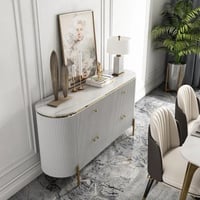 بوفيه استقبال أبيض بلمسات ذهبية