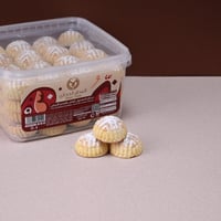 معمول بالقمح الأبيض ( مع رشة سكر )