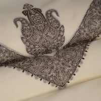 غترة شال ميرينو كشمير الشتوية أصدار 2025 لون عودي