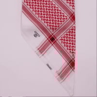 شماغ قوتشي الكلاسيك 2022 اصدار خاص إنجليزي