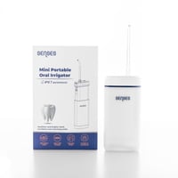 خيط الأسنان المائي