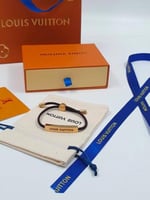 اسواره Lv ذهبي بخيط اسود