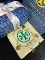 اسواره Tory Burch بحلق مشرشر