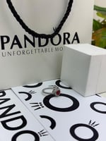 خاتم PANDORA فضي بفص احمر