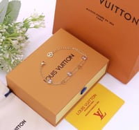 اسواره نسائي بفصوص بيضاء