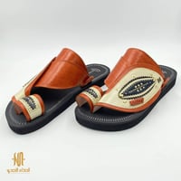 حذاء لون جملي مطرز زري ذهبي ارضية زبيريه