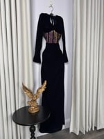 فستان كحلي مخمل ناعم