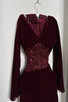 فستان سهرة أنيق مخمل لون عودي