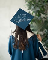 عبايات تخرج 2025