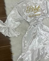 روب حرير للعروس أو الميك أب