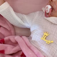 بروش بالاسم مطلي ذهب