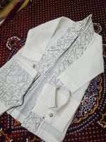 طقم العيد مطرز بالحروف العربيه