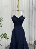 فستان سهرة كحلي أنيق