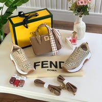 طقم نسائي فندي