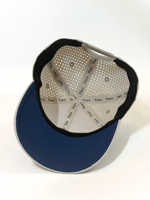 كاب شنيل رمادي فاتح