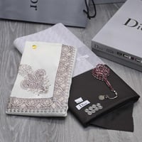 طقم قماش وشال فاخر مع سبحه راقية