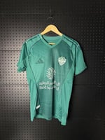 قميص نادي الاهلي الأخضر