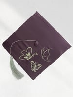 قبعة تخرج مطرزة