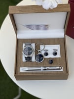 طقم رجالي بالاسم " فضي بكحلي "