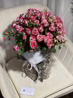 بوكيه ورد وشال شتوي نسائي-للرياض فقط