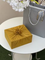 طقم رجالي بالاسم " فضي بكحلي "