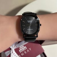 ساعات رجاليه جلد اسود