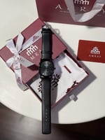 ساعات رجاليه جلد اسود