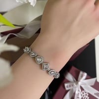 سواره نسائيه فضيه