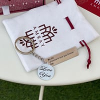 ميدالية بعباره حسب طلبك