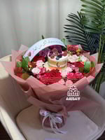 بوكيه ورد مع كيكه للرياض فقط