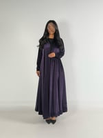 عبايه دبل كلوش بقماش مخمل ايطالي بكم ماسك لون موف